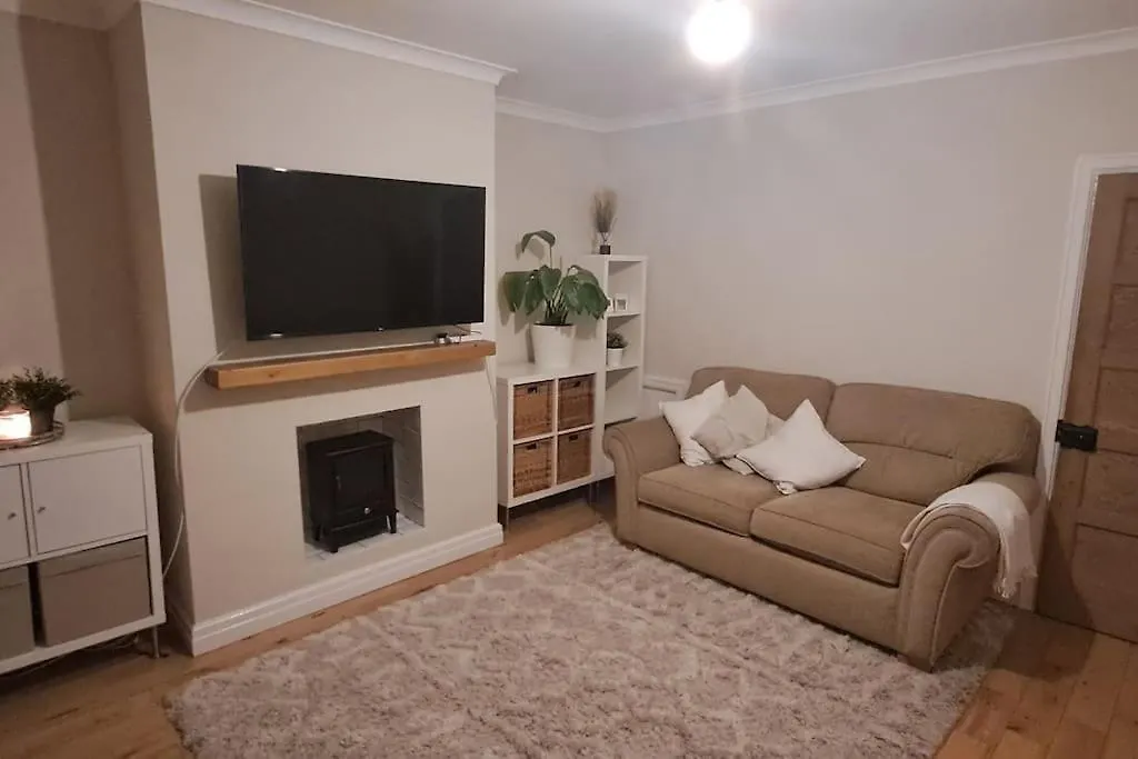 3 Bed Home In Heart Of Cardiff 0*,  United Kingdom