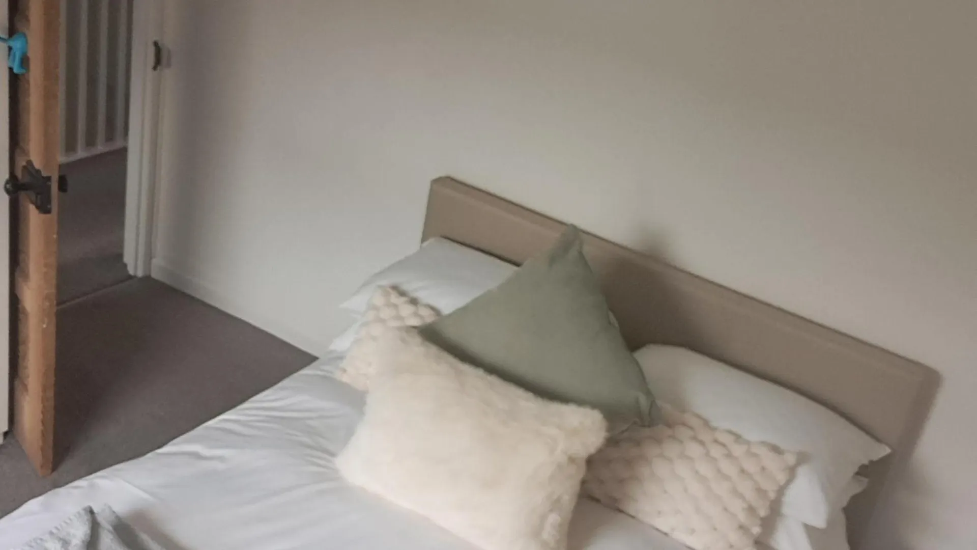 3 Bed Home In Heart Of Cardiff United Kingdom