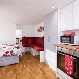 https://brand-new-studio-apartment-with-parking.brighton-hotels-england.com